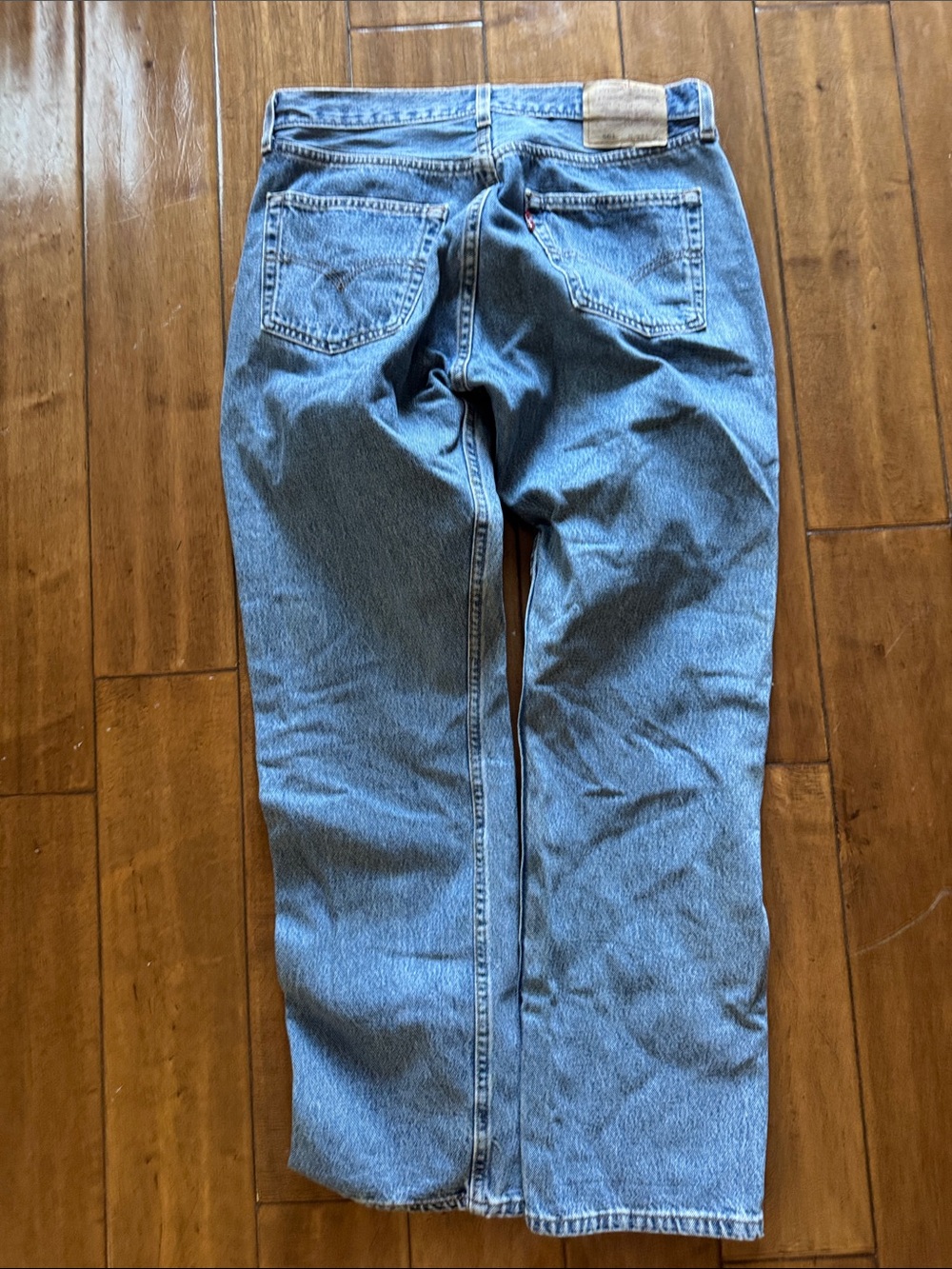 Levi’s 501 button fly- Classic Light Blue Men's Straight-Leg Jeans. 33x30 - Picture 3 of 5